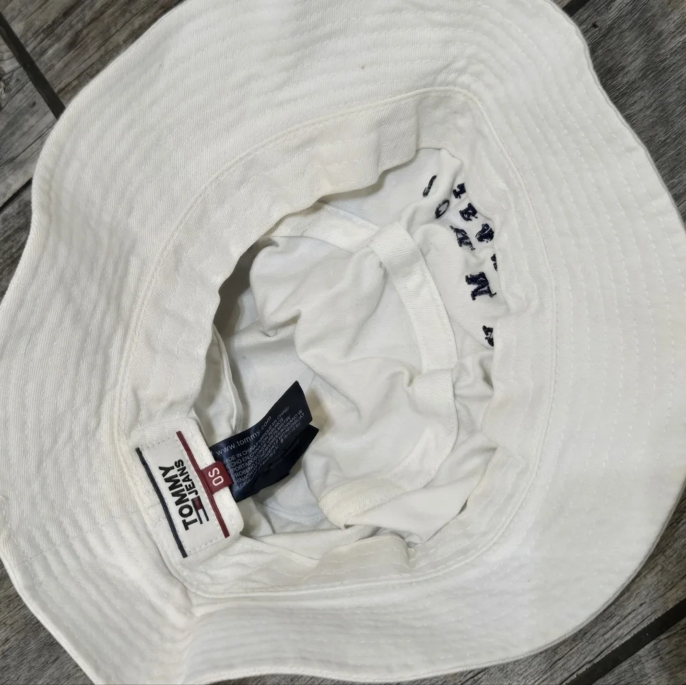 Tommy Jeans White and Colorful Stripes Y2K Bucket Hat - Picture 8 of 8